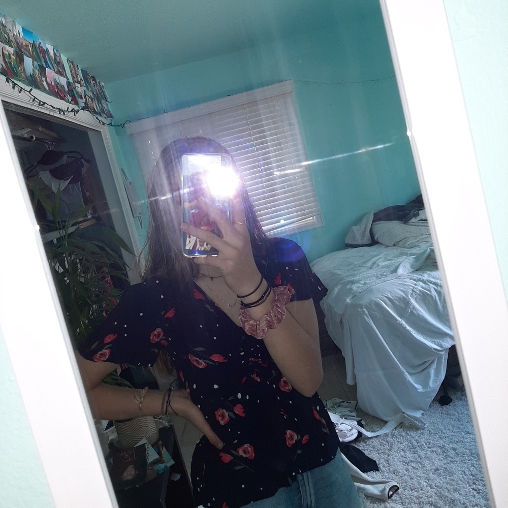 Dainty rose cinched top